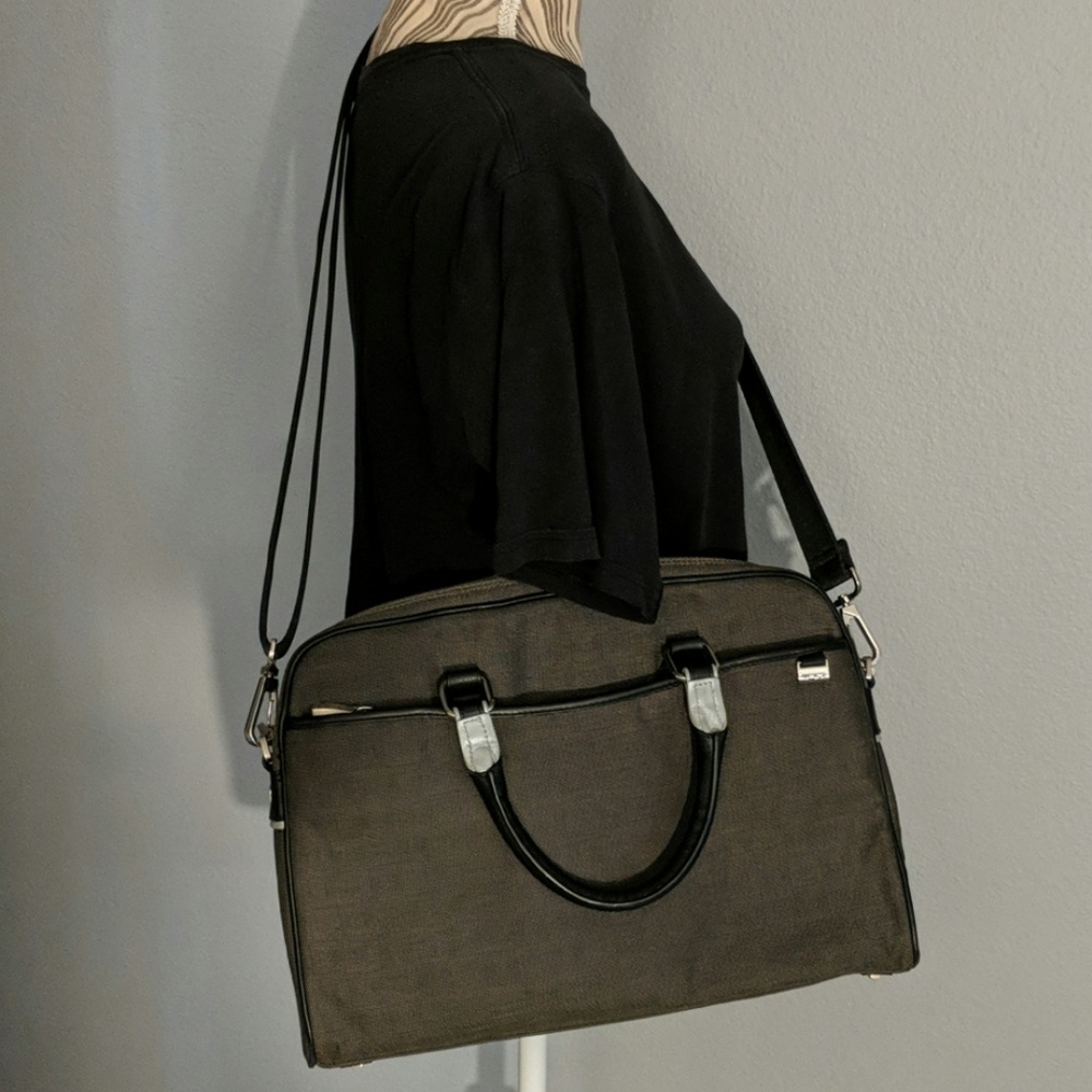 Slim Tumi computer travel messenger bag.